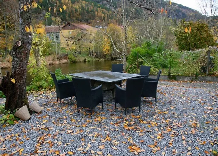 Trolltunga, Jondal, Sommerski Jondal