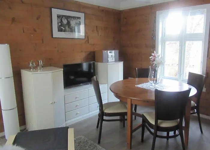 Trolltunga, Jondal, Sommerski * Jondal